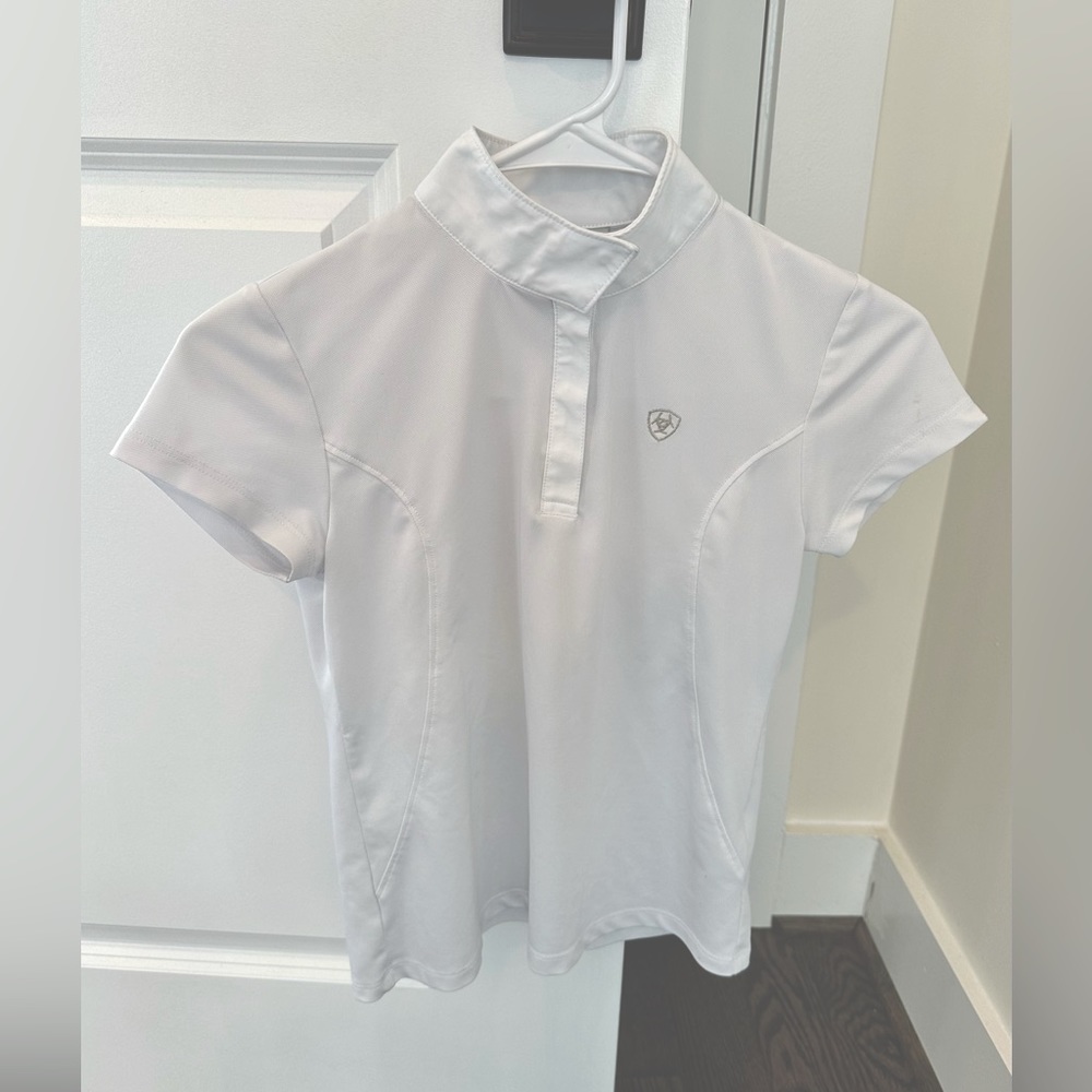 Girls Ariat size M (10) white Aptos show shirt. Excellent condition!!!